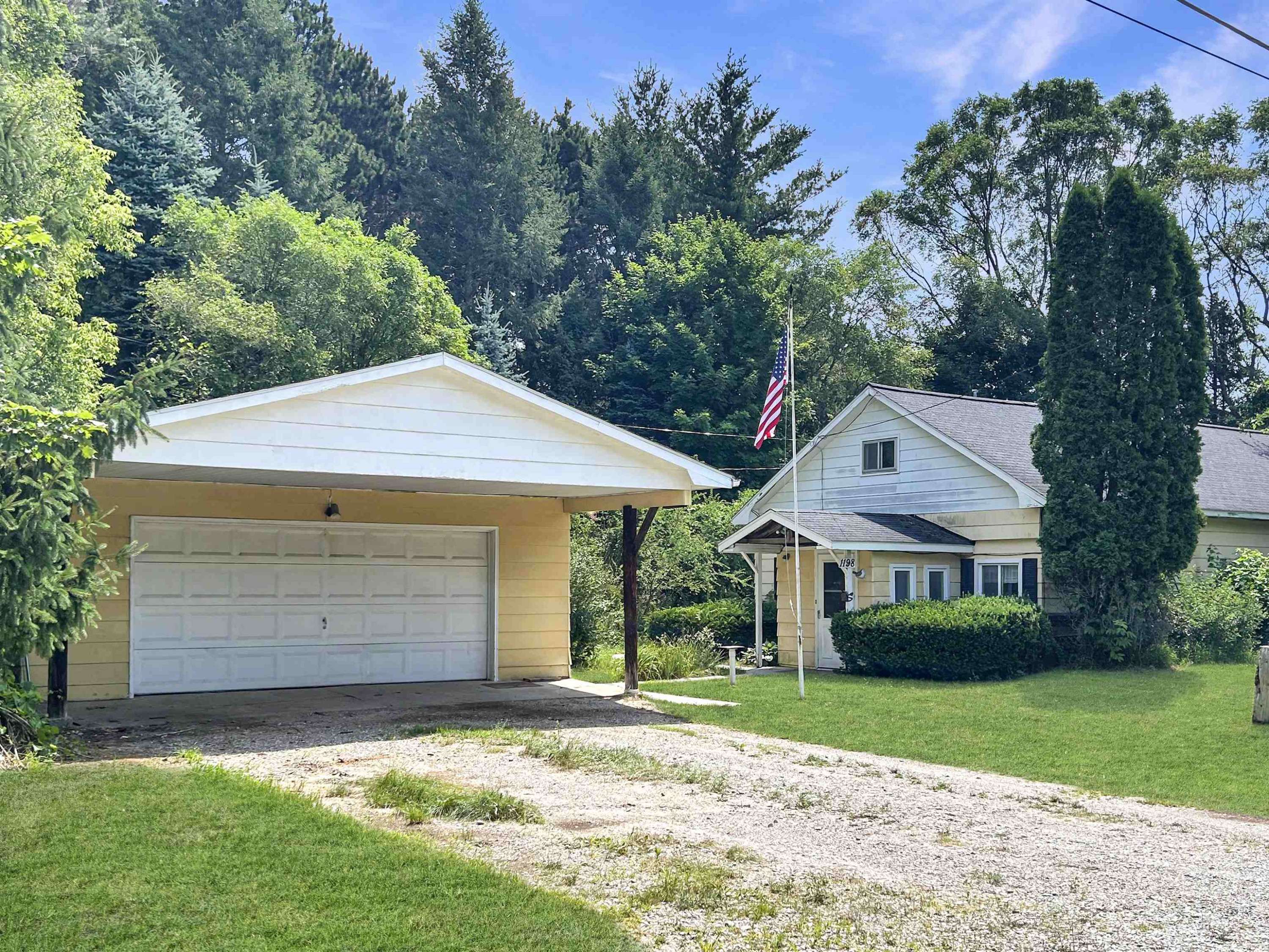 Traverse City, MI 49696,1198 Carlisle Road