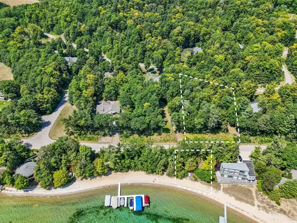 Traverse City, MI 49686,11648 Willow Point
