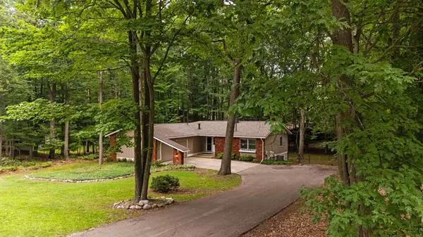 Traverse City, MI 49686,4248 Baywood Drive