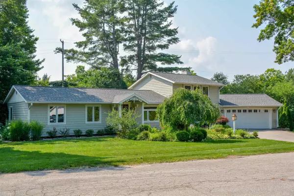 623 Edmar Drive, Traverse City, MI 49686