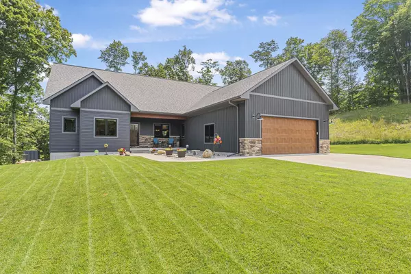 6238 E Gallivan Road, Cedar, MI 49621