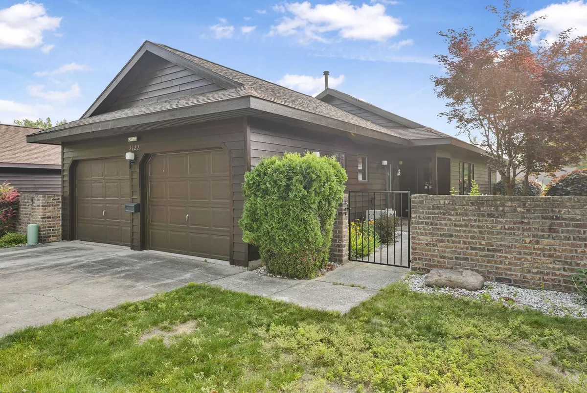 Traverse City, MI 49686,2122 Hammond Place E