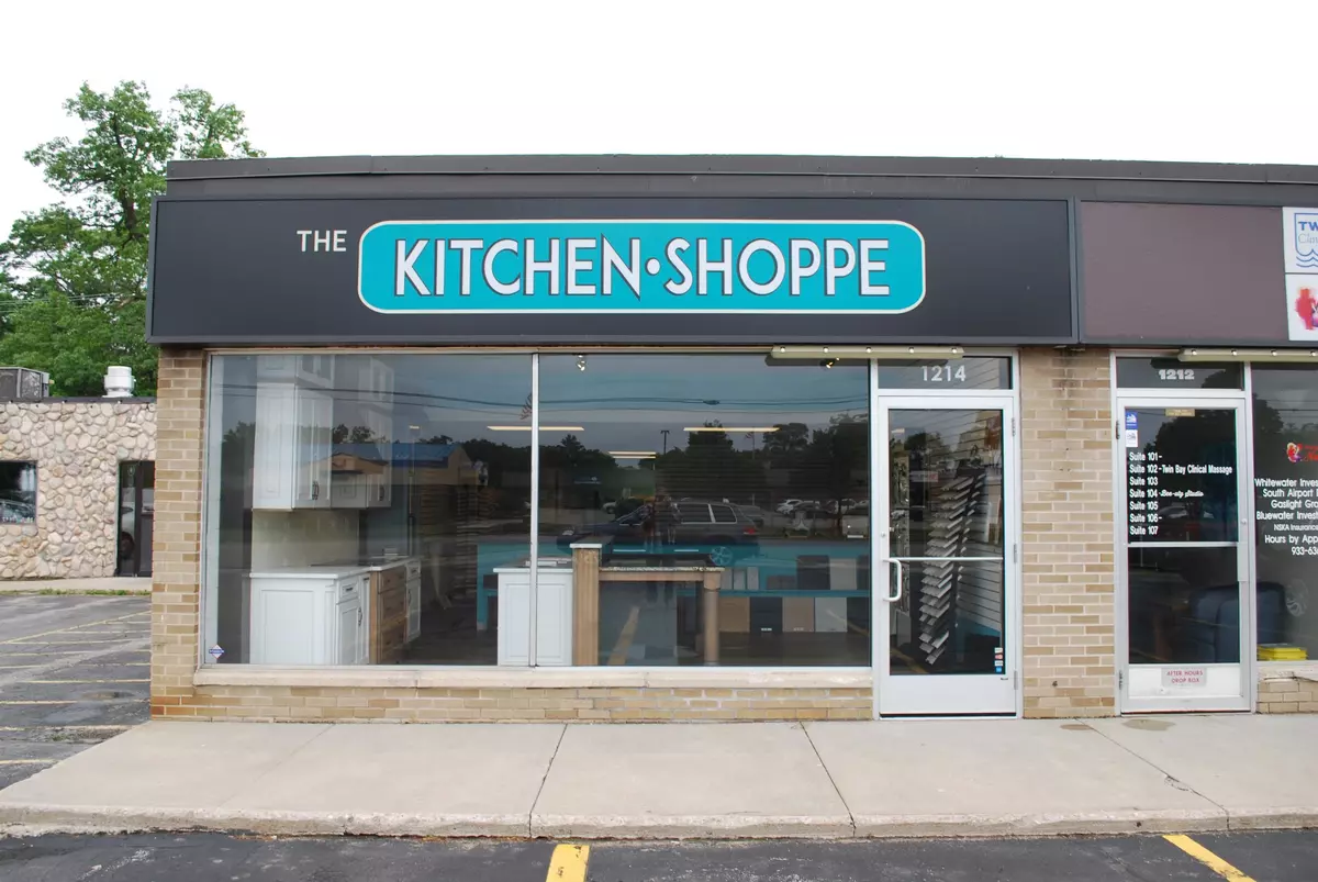 Traverse City, MI 49686,1214 Garfield Avenue