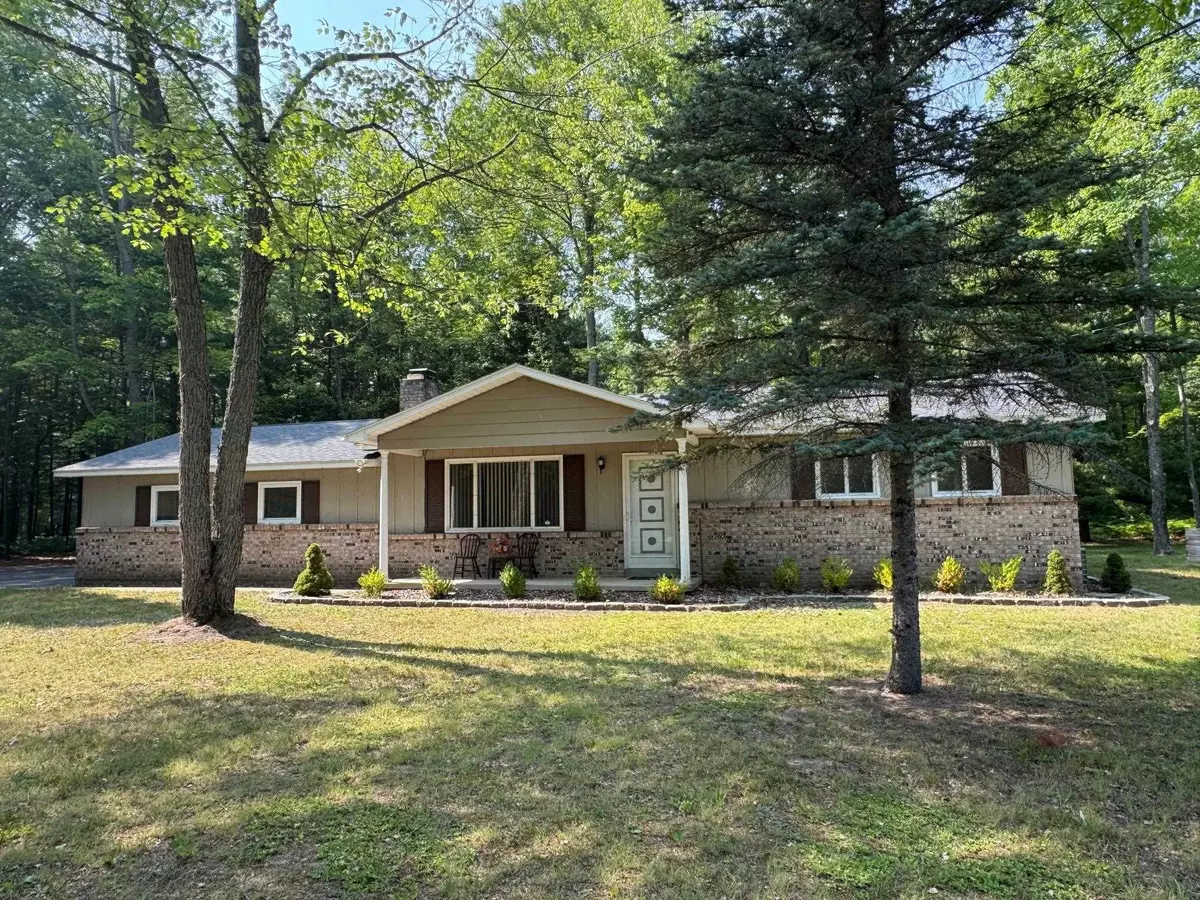 MI 48656,6247 Artesia Beach Road