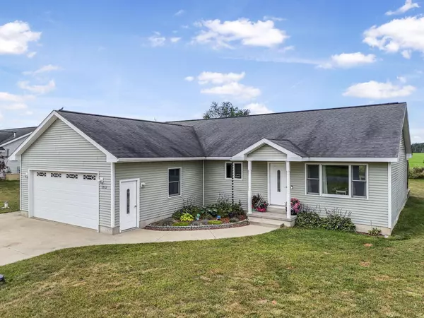 5232 S North Country Drive, Lake City, MI 49651