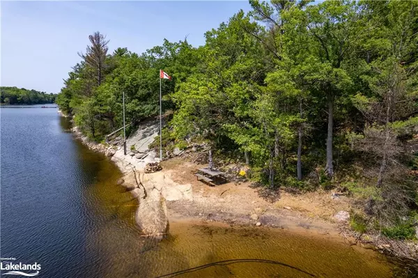 Honey Harbour, ON P0E 1E0,22428 Georgian Bay Shore