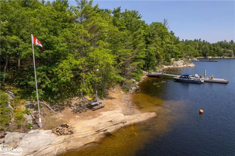 22428 Georgian Bay Shore, Honey Harbour, ON P0E 1E0