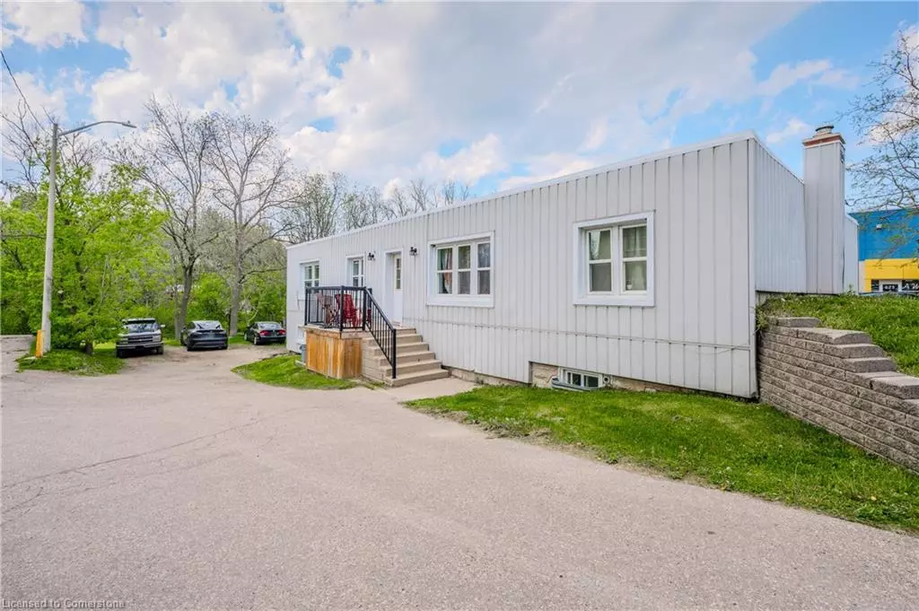 Kitchener, ON N2K 1M5,611 Lancaster Street W