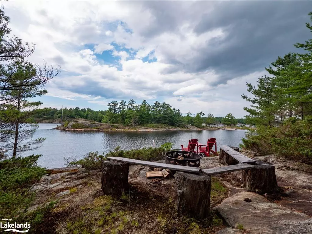 Honey Harbour, ON P0E 1E0,17470 Georgian Bay Shore