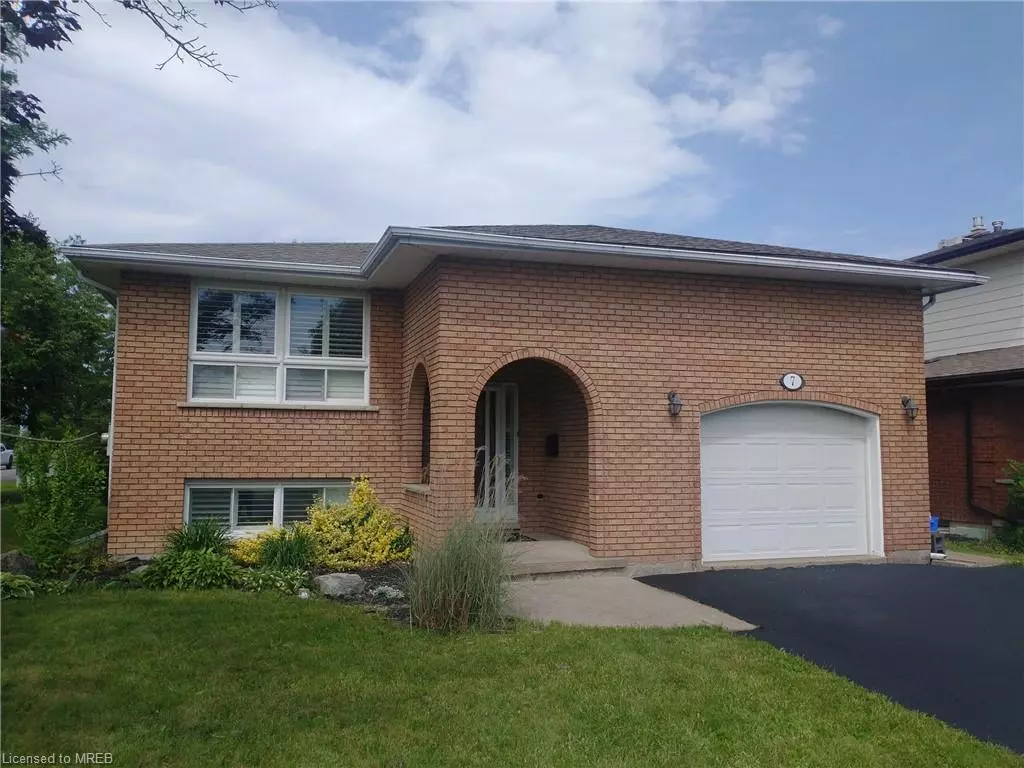 Welland, ON L3C 6H7,7 Canora Court