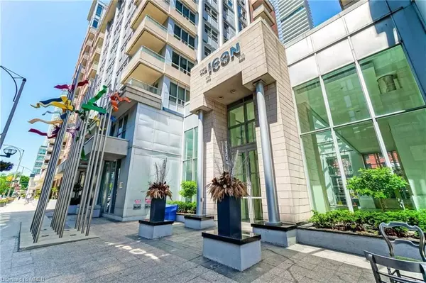 Toronto, ON M5V 3P6,250 Wellington Street W #1435