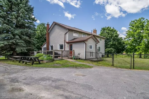 8061 County Road 2, Greater Napanee, ON K0K 2W0