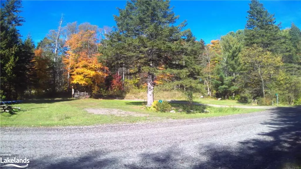 11 Ross Road, Magnetawan, ON P0A 1L0