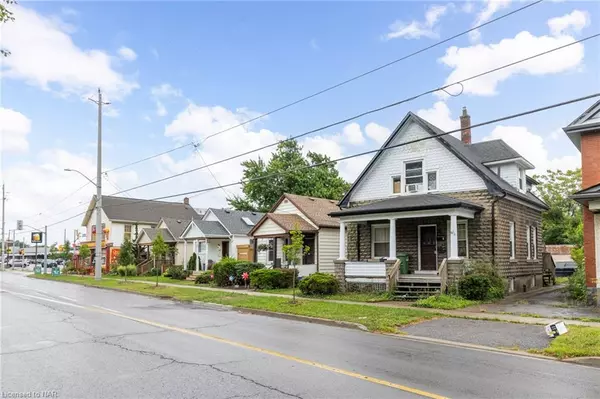 St. Catharines, ON L2R 2N1,92 1/2 Welland Avenue