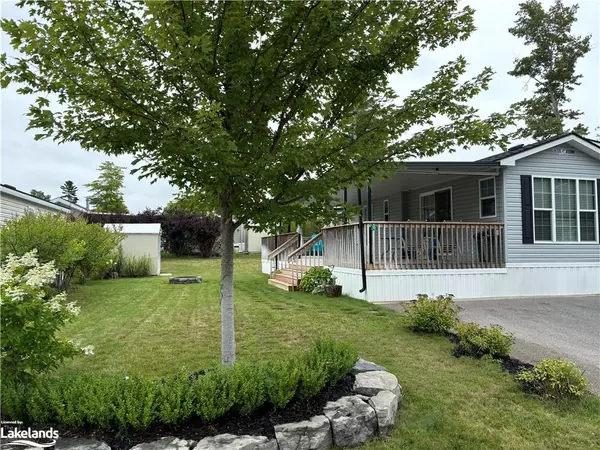 15 Chipewa Trail, Wasaga Beach, ON L9Z 1X7