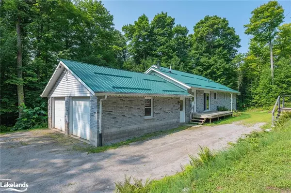 1055 Sugar Bush Lane, Minden, ON K0M 2K0