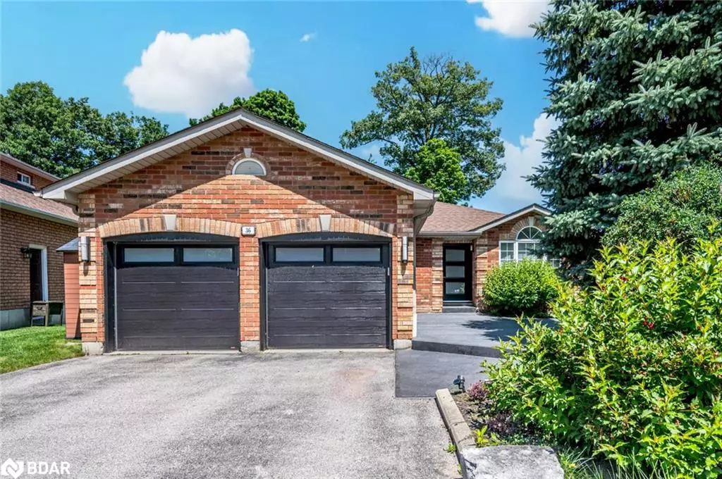 Barrie, ON L4M 6M4,36 Glen Oak Court