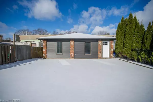 44 Grey Street #2, Brantford, ON N3T 2S9