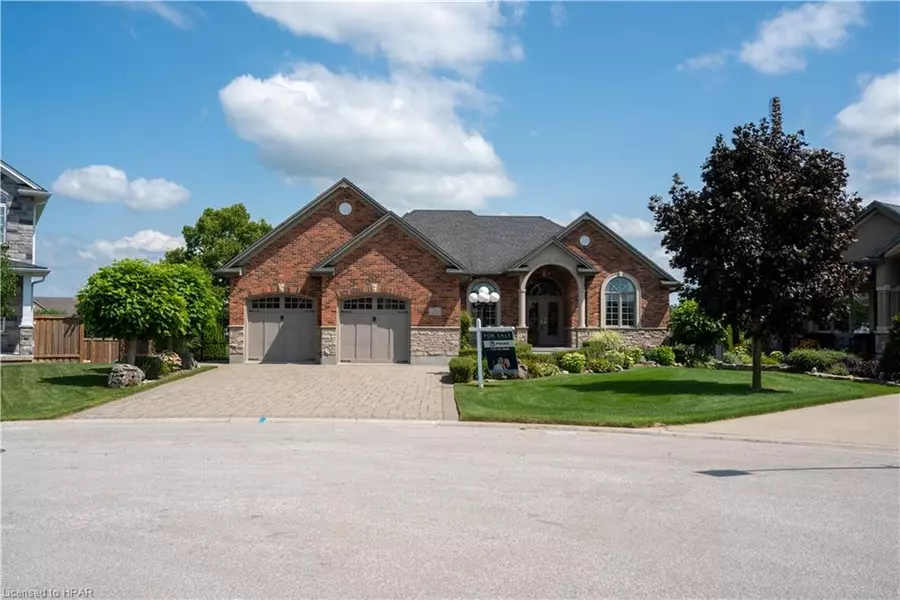 37 Oliver Crescent, Thamesford, ON N0M 2M0