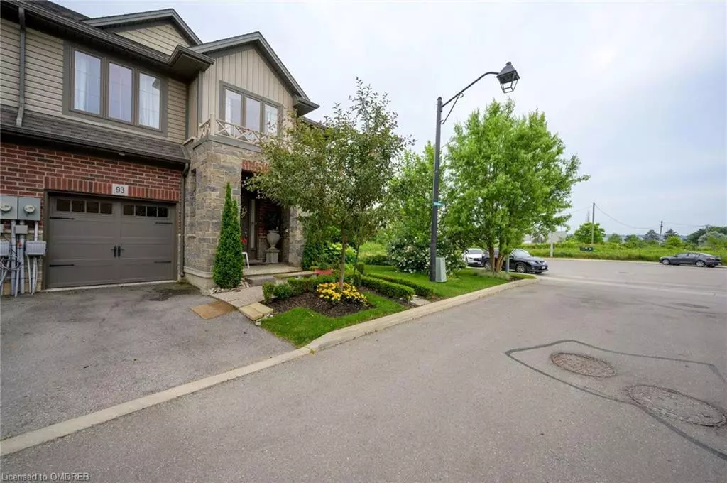 Stoney Creek, ON L8E 0J3,93 Southshore Crescent