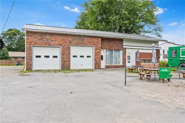 Gananoque, ON K7G 2H6,745 King Street W