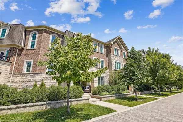 Oakville, ON L6M 0Y8,3045 George Savage Avenue #3