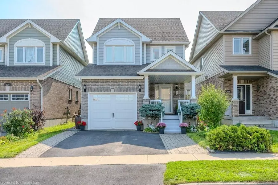 916 Banffshire Court, Kitchener, ON N2R 1W7