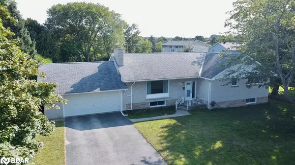 9 Anne Street, Penetanguishene, ON L9M 1K5