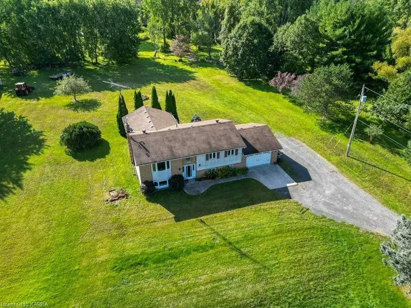 2018 County Road 9 Road, Greater Napanee, ON K7R 0E5