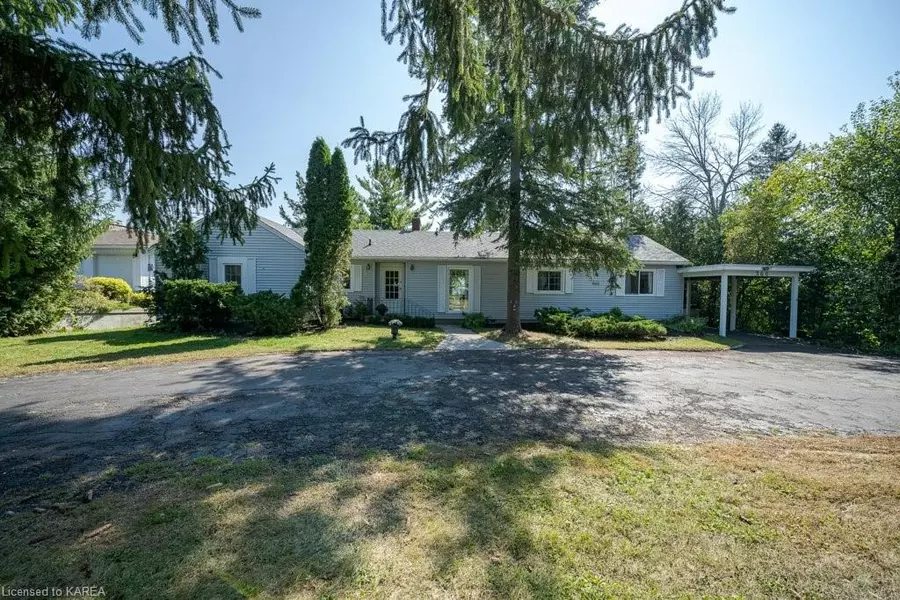 366 Dundas Street W, Napanee, ON K7R 2B6