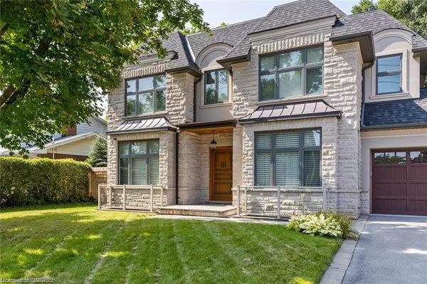 2209 Sloane Drive, Oakville, ON L6L 2N1