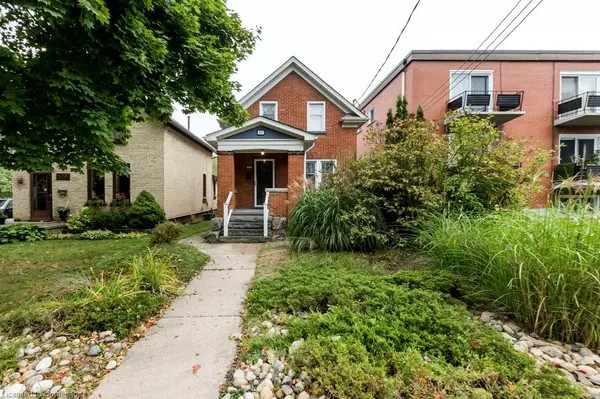 107 Wellington Street N, Kitchener, ON N2H 5J7