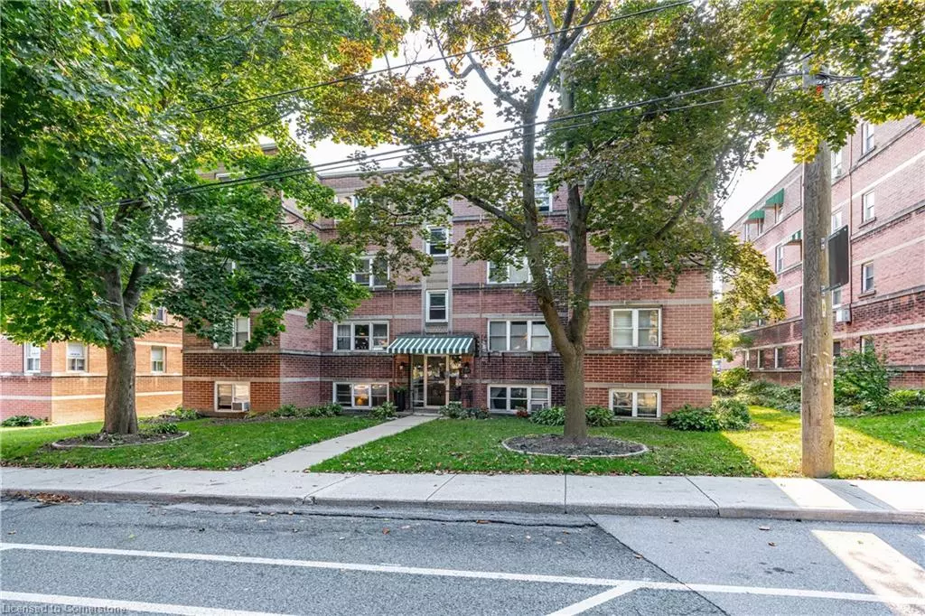 Hamilton, ON L8P 3C9,227 Macnab Street S #14