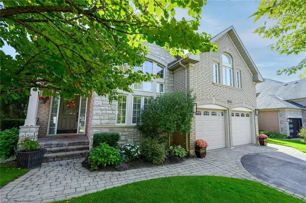 2345 Carpenters Circle, Oakville, ON L6M 3C7