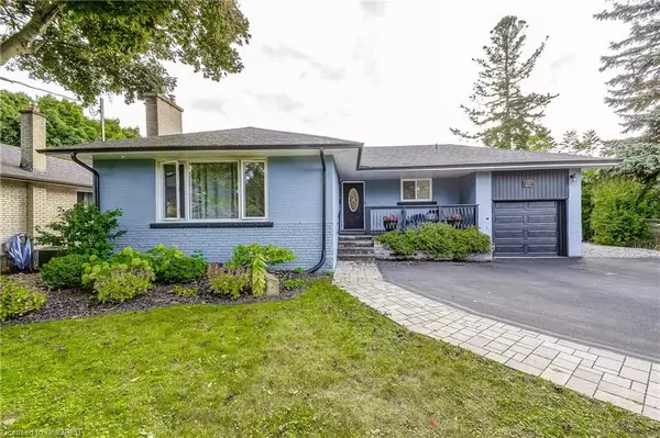 257 Wales Crescent, Oakville, ON L6L 3X8