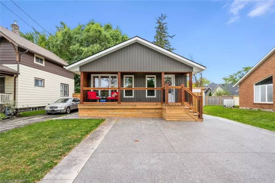 17 Margaret Street, Welland, ON L3C 3Z6