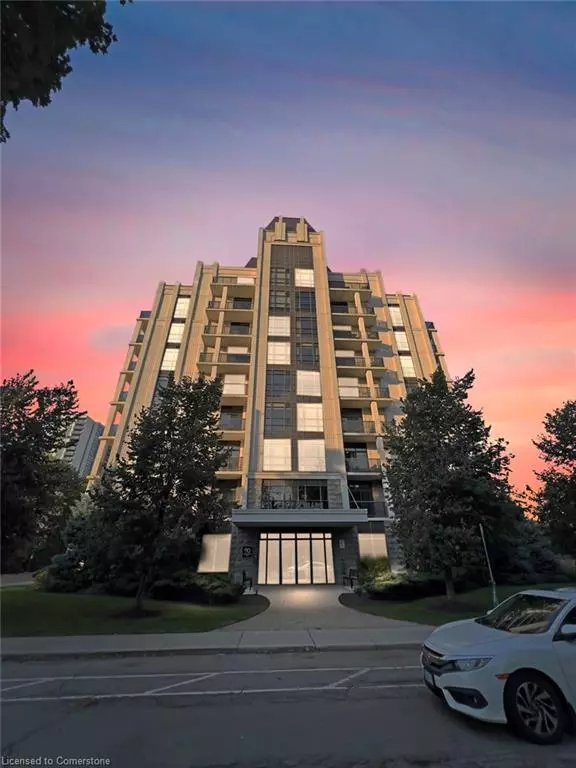 90 Charlton Avenue W #801, Hamilton, ON L8P 0B4