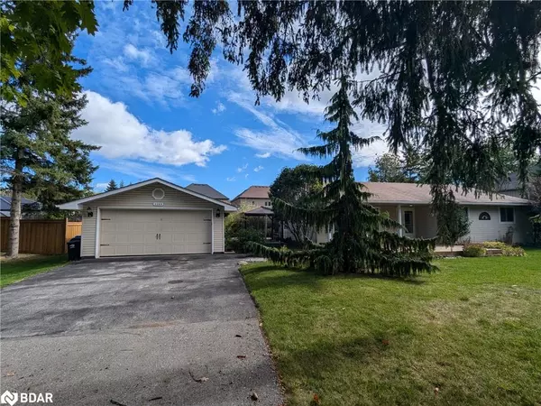 Innisfil, ON L9S 2E3,2209 Alderslea Crescent