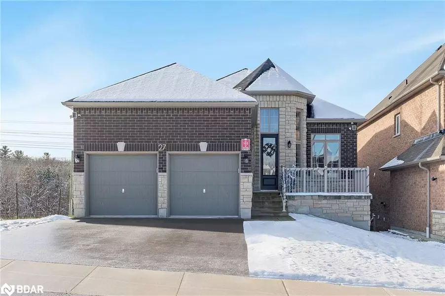 27 Muirfield Drive, Barrie, ON L4N 5S4