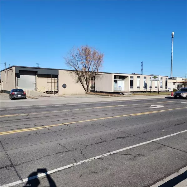 821 Woodward Avenue, Hamilton, ON L8H 6P5