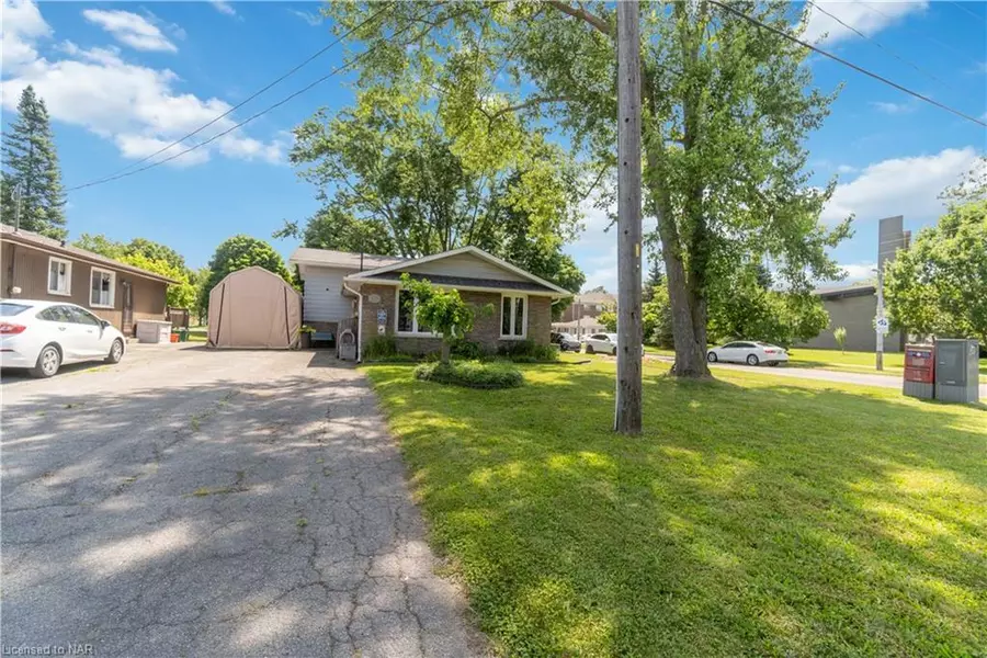 262 First Avenue, Welland, ON L3C 1Y8