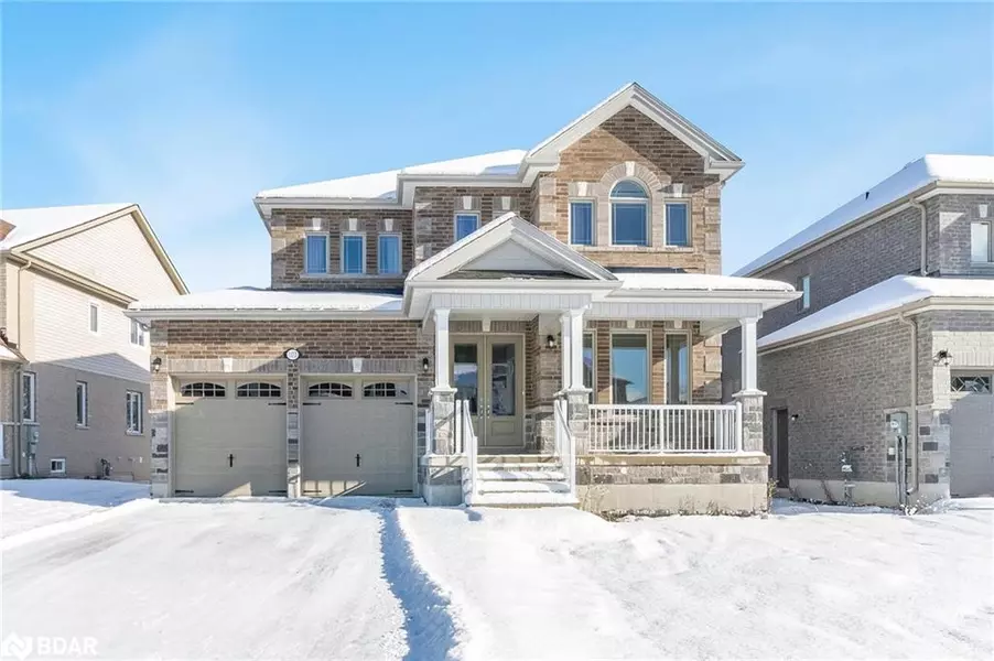 102 Wood Crescent, Angus, ON L0M 1B5