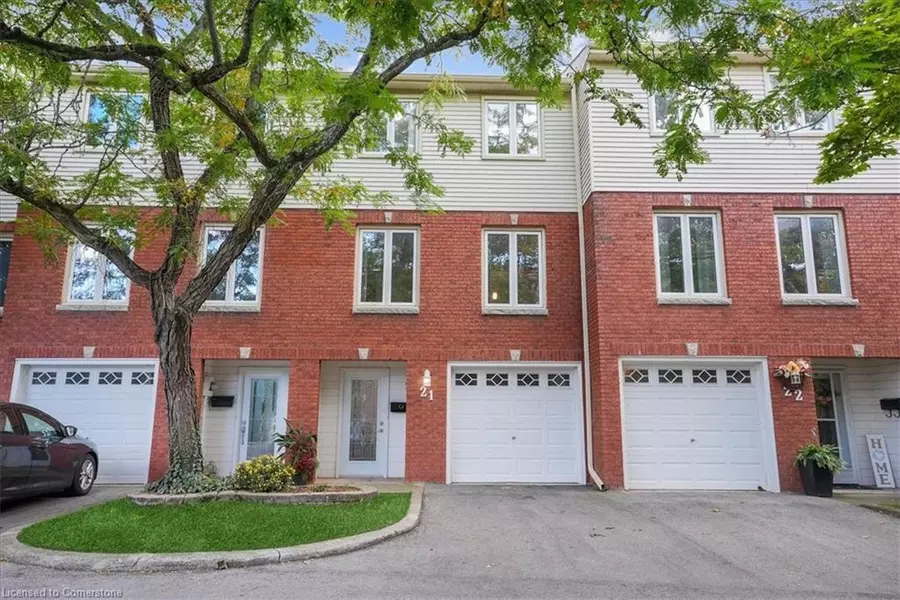 130 Livingston Avenue #21, Grimsby, ON L3M 4W5