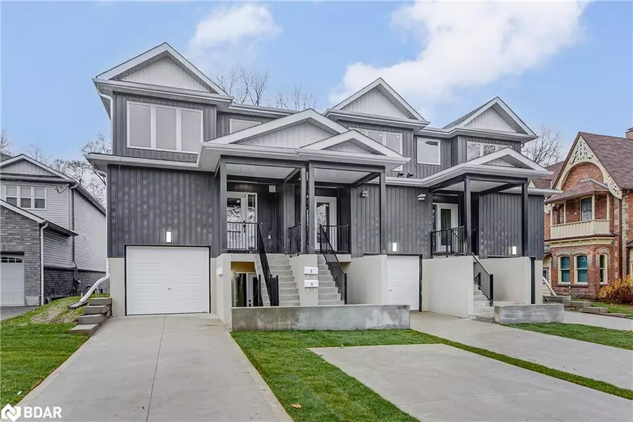 98 Peel Street #6, Barrie, ON L4M 3K7