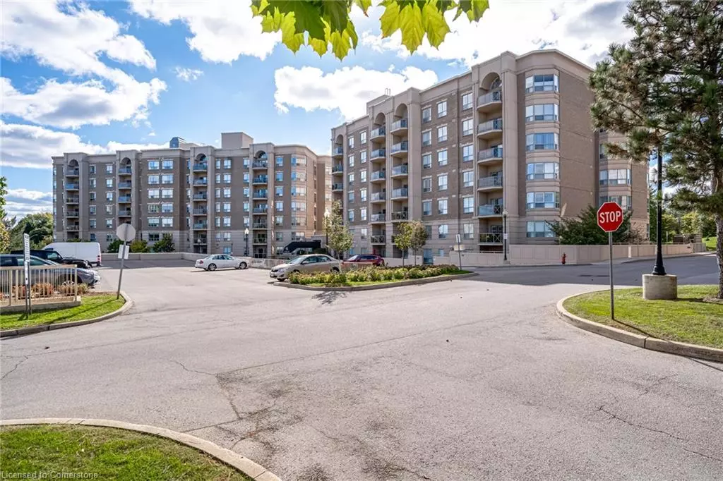 Burlington, ON L7P 5C2,2085 Amherst Heights Drive #410