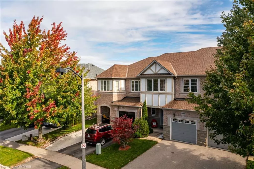 Oakville, ON L6M 0E6,2130 Emily Circle