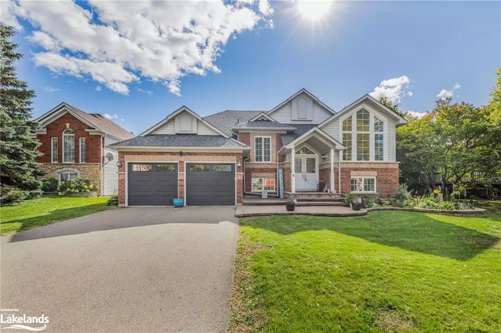 Wasaga Beach, ON L9Z 1M7,4 Foxwood Crescent