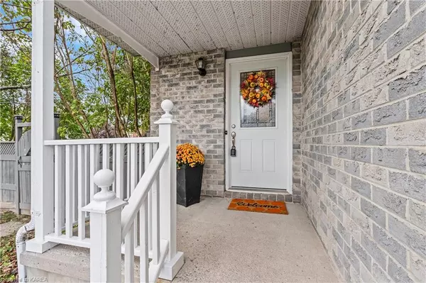 Kingston, ON K7M 8L9,757 Littlestone Crescent