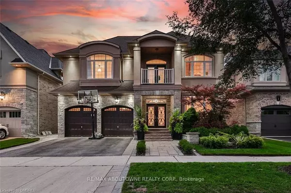 526 Hidden Trail, Oakville, ON L6M 0N3