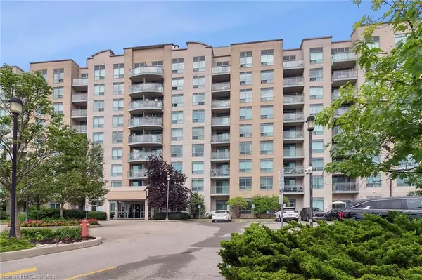 51 Baffin Court #316, Richmond Hill, ON L4B 4P6